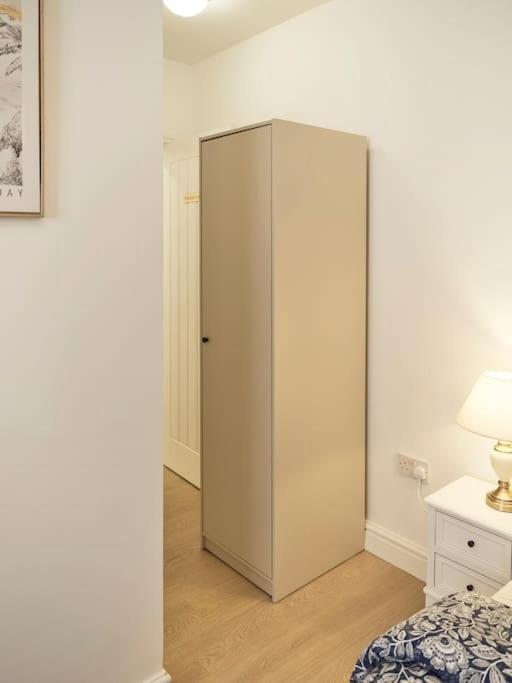 Rofennie Suite -Luxury Ensuite Room! Мейдстон Экстерьер фото